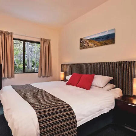 Lantern 1 Bedroom Balcony With Alpine And Village View Thredbo Exterior photo